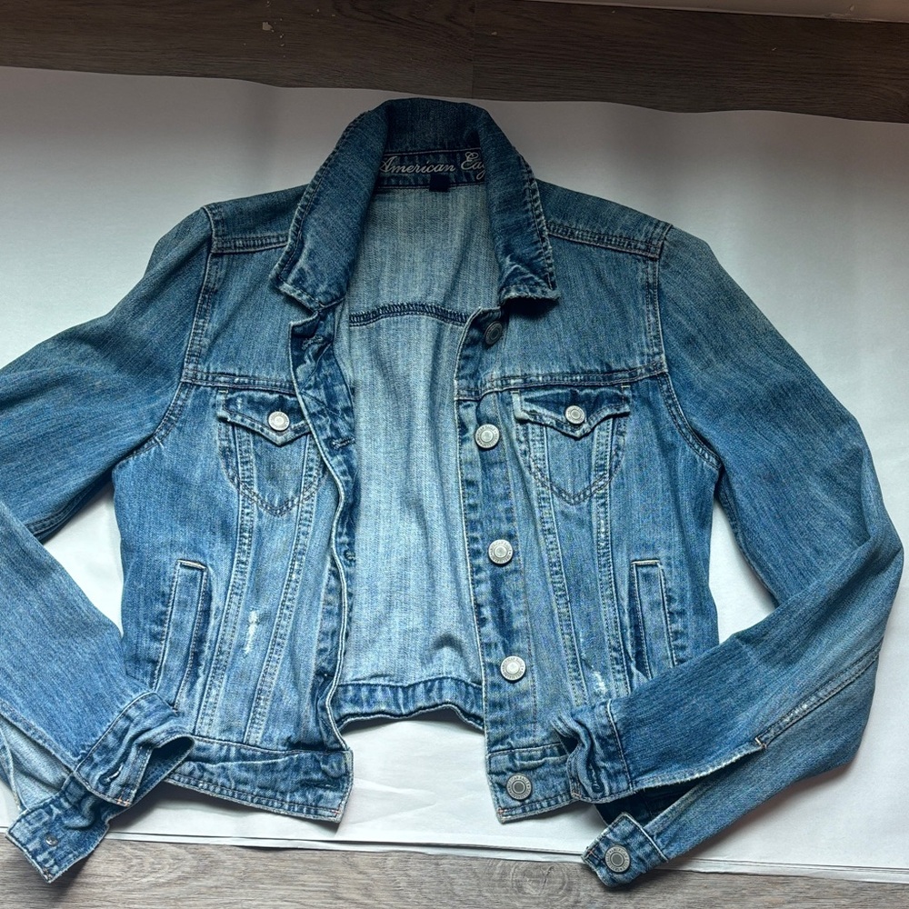 American Eagle Outfitters Light Blue Jean Jacket